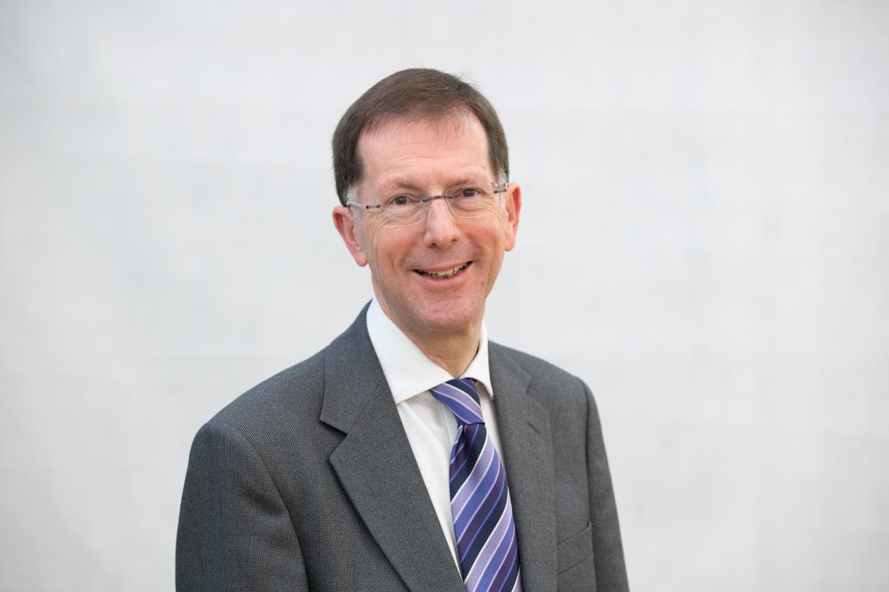 ‘Ní cainteoir Gaeilge líofa mé, ach tá mé ag foghlaim’ – Uachtarán nua Ollscoil na Gaillimhe