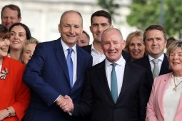 Cinniúint Martin ag brath ar Jim Gavin