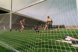 An cosantóir le cois fós ag tabhairt fadhbanna breise d’fhoirne nach bhfuil ullamh dó