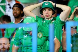 Ariamh le mo chuimhne ní fhaca mé pobal an tsacair sa tír seo chomh díomách faoin bhfoireann náisiúnta