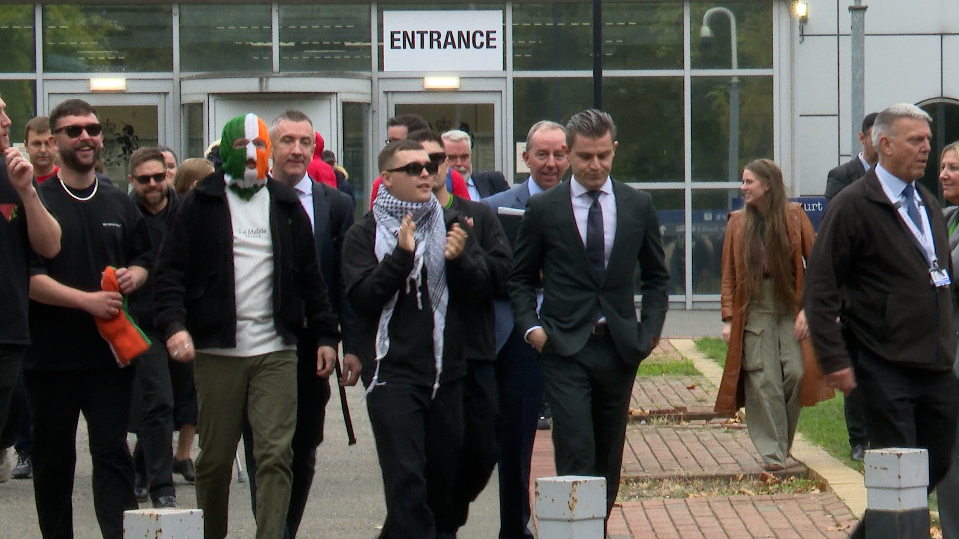 FÍSEÁN: ‘Níor éirigh le bhur n-iarracht sinn a chur inár dtost’ – cás in aghaidh ‘Mo Chara’ caite amach as an gcúirt