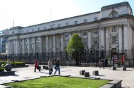 Conradh na Gaeilge ‘i mbun machnaimh’ faoin gcéad chéim eile tar éis rialú san Ard-Chúirt in aghaidh Fheidhmeannas an Tuaiscirt