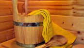Theastaigh uaim roinnt machnaimh a dhéanamh sa sauna, isteach le beirt bhan a thug ábhar machnaimh dom!