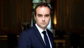 Sébastien Lecornu roghnaithe ina phríomh-aire ag Macron