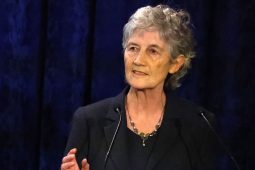 Cé hí Catherine Connolly an 10ú huachtarán ar Éirinn?