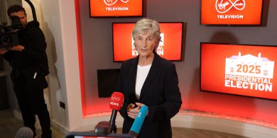 Cogadh nó síocháin? An neodracht i dtús áite sa díospóireacht uachtaránachta