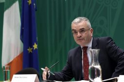 Fáilte curtha roimh ardú buiséid don Ghaeilge ‘ach bearnaí’ fós ann
