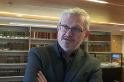 An Ghaeilge lárnach i mbailiúchán d’irisí chimí na Ceise Fada