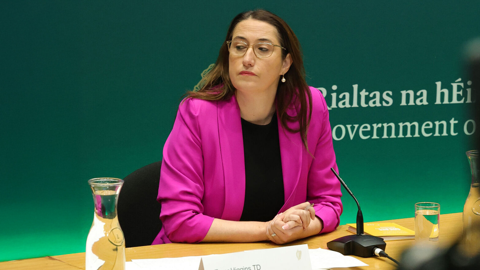 ‘Ní mór dúinn mar rialtas aird a thabhairt ar a lárnaí is a bhí an Ghaeilge sa toghchán’ – aire stáit 