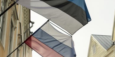 Tá bréagscéal faoin Eastóinis á chur chun cinn ag stát na hEastóine