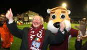 Tá Michael D ag fágáil slán leis an Áras ach ní shin le rá nach mbeidh sé ina uachtarán arís