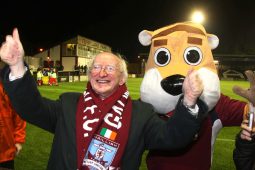 Tá Michael D ag fágáil slán leis an Áras ach ní shin le rá nach mbeidh sé ina uachtarán arís