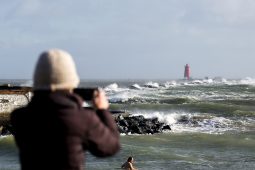 Imní ar lucht Met Office na Breataine go mbeadh ‘Storm Fiadh’ róchosúil le ‘Storm Fear’