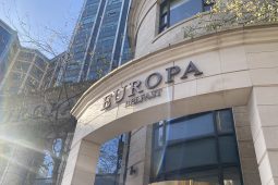 Bhí Oireachtas den scoth i mBéal Feirste agus b’fhiú Oireachtas na Samhna a reáchtáil taobh amuigh de Chill Airne arís