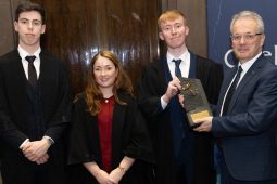 GAILEARAÍ: Cás láidir déanta ag Eoin Ó Nuanáin, Ollscoil na Gaillimhe, agus é ina bhuaiteoir ar Bhréagchúirt Uí Dhálaigh