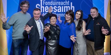 GAILEARAÍ: Boinn Fhondúireacht Sheosaimh Mhic Dhonncha bronnta i bPáirc an Chrócaigh