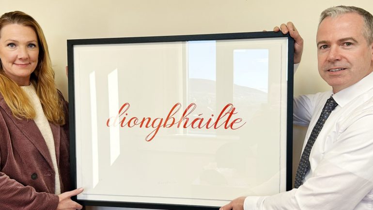 ‘Caithfidh freasúra na Gaeilge a thuiscint go bhfuil dlí againn anois, dlí atá faofa ag Rí Shasana’ – Deeds