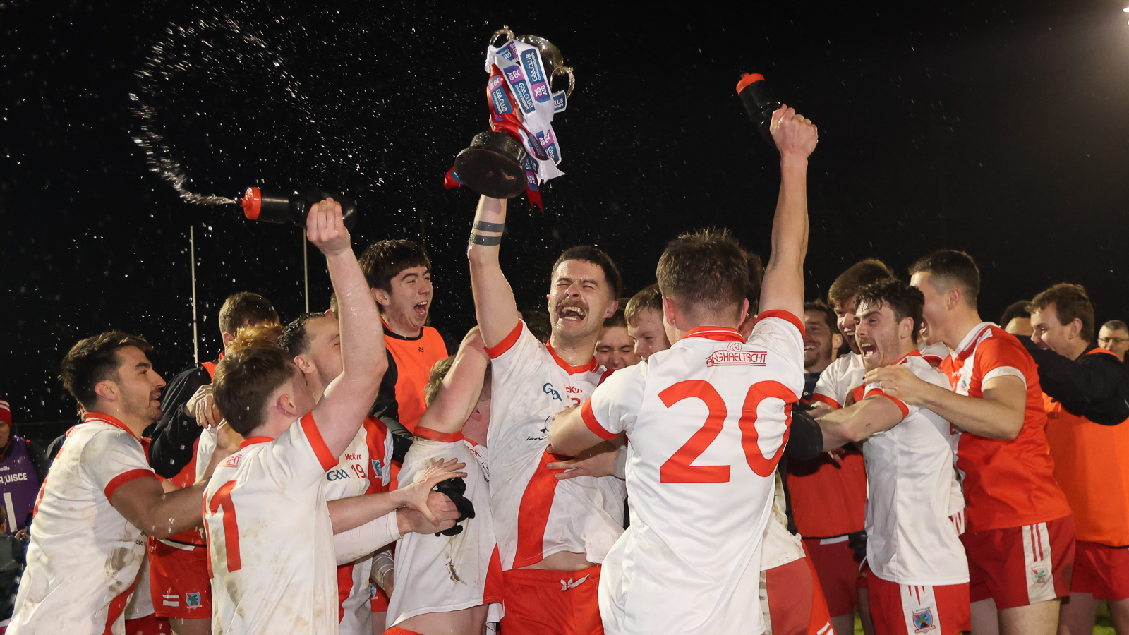 Craobhacha contae buaite ar fud na Gaeltachta is craobhacha na Mumhan i gCorca Dhuibhne agus Múscraí