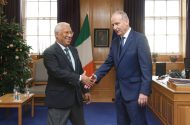 Diúltaithe ag an Taoiseach glacadh le maíomh ambasadóir na Rúise faoi dhróin os cionn Bhaile Átha Cliath