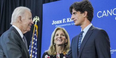 Léas dóchais nua ag muintir Chinnéide i saol na polaitíochta i SAM