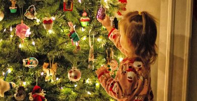 Níor mhiste páistí fuadaithe na hÚcráine agus a muintir a thabhairt chun cuimhne an Nollaig seo