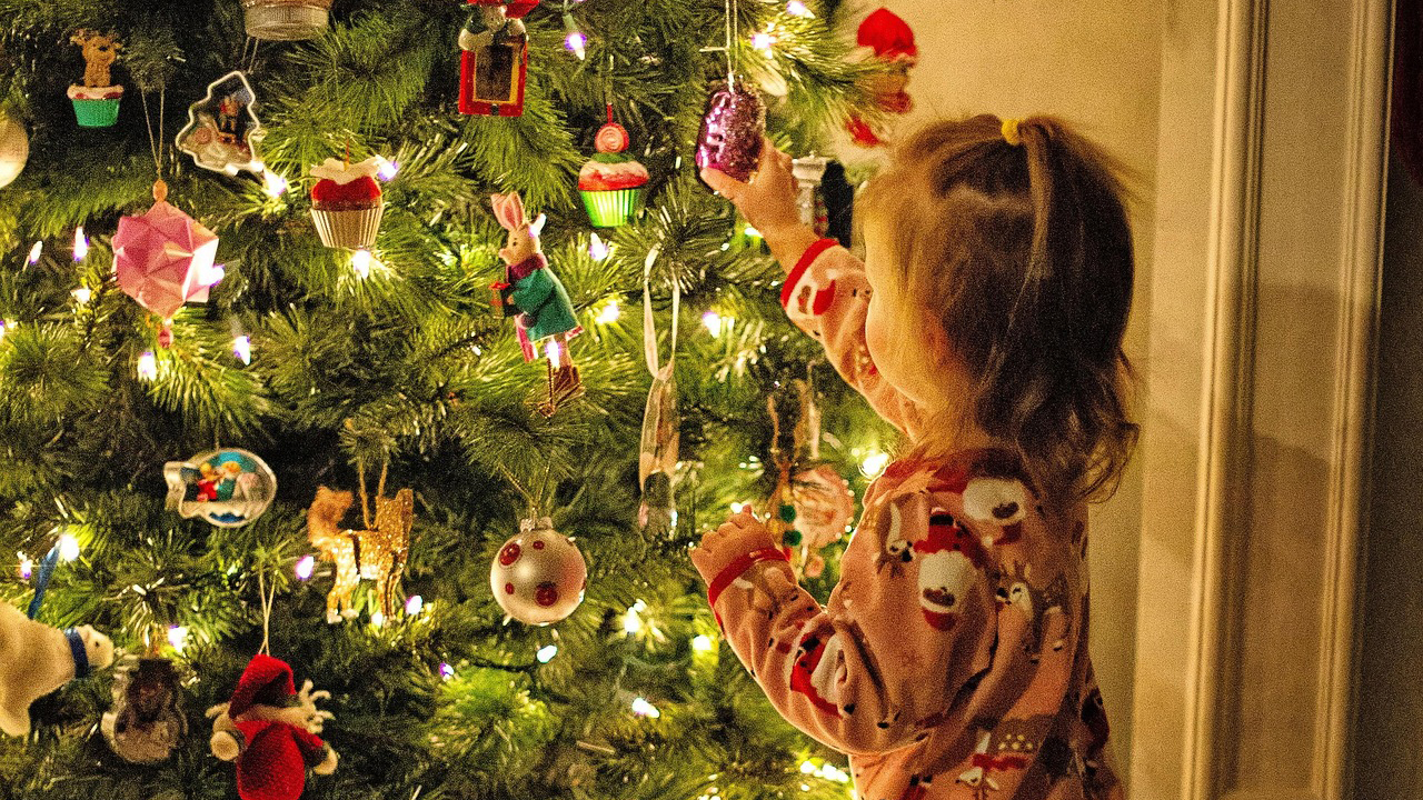 Níor mhiste páistí fuadaithe na hÚcráine agus a muintir a thabhairt chun cuimhne an Nollaig seo