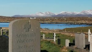 ‘An Nollaig Thiar’ le Laoighseach Ní Choistealbha