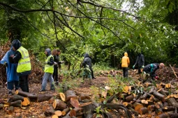 An chéad chomhpháirtíocht riamh idir eagraíocht chomhshaoil agus Conradh na Gaeilge