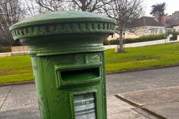 Cad atá i ndán d’fhear nó bean an phoist?