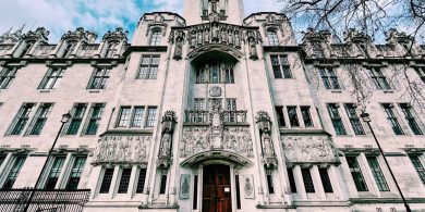 Tig leis an dlí a bheith ina uirlis mhaol agus cúrsaí creidimh faoi chaibidil