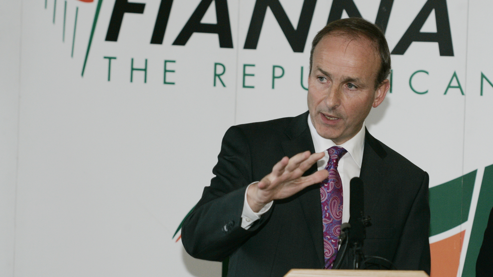 15 bliain de Mhicheál Martin – an ceannaire a tharrtháil Fianna Fáil faoi bhrú