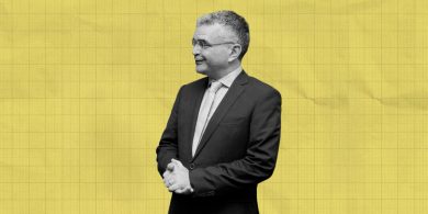 Tá aire sinsearach Gaeltachta againn le bliain. Conas atá ag éirí leis?