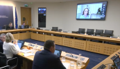 ‘Ná déan é mura n-athraítear an dlí faoi mhí-úsáid ar líne’ – comhairle Ghráinne Seoige faoi dhul leis an bpolaitíocht