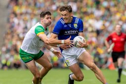 Deis díoltais do Dhún na nGall in éadan churaidh chríonna Chiarraí