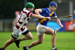 Leibhéal eile le baint amach ag Baile Locha Riacha má tá na Gaillimhigh chun Baile Gunnair a shárú