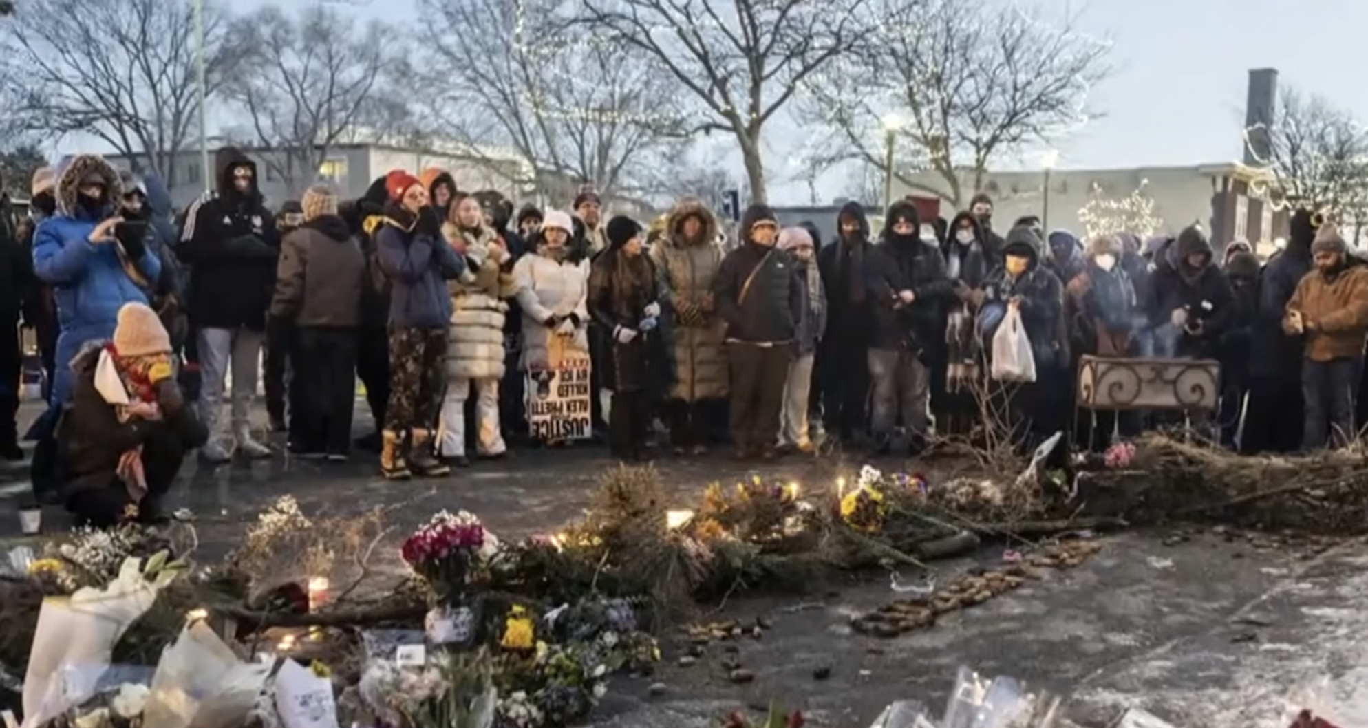 Trump chun ‘sár teorann’ a chur go Minnesota tar éis do ghníomhairí feidearálacha Alex Pretti a mharú