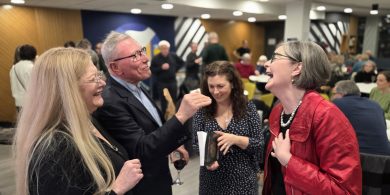 GAILEARAÍ: Slua breá i láthair do sheoladh Eachtraí san Eoraip