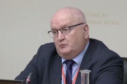 Na caighdeáin teanga réidh le cur faoi bhráid Aire na Gaeltachta