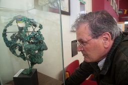 I gcuimhne ar Gabriel Rosenstock: ‘Thug sé an domhan mór isteach sa Ghaeilge’