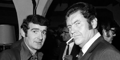 Chuala go leor daoine trácht ar Bill Fuller ach is beag duine go bhfuil an scéal ar fad acu