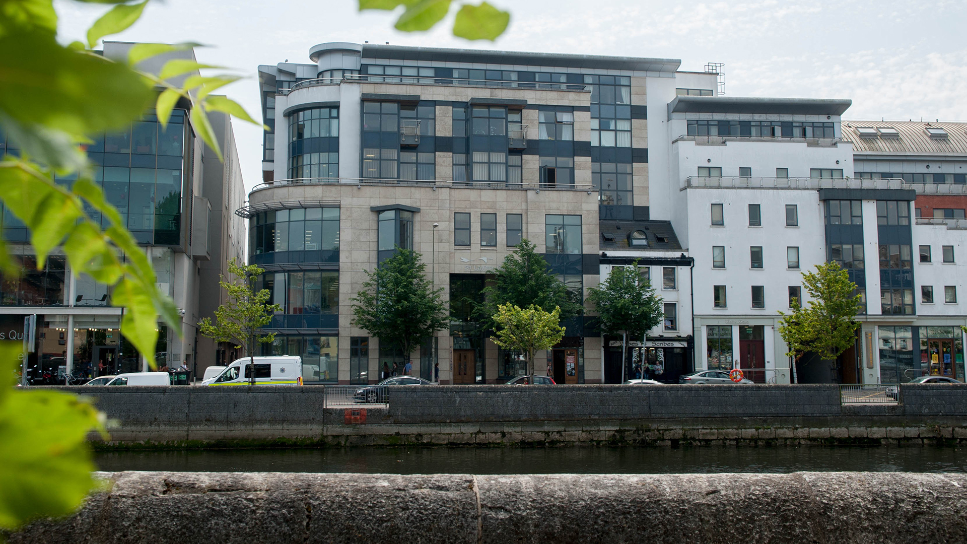 FOLÚNTAS: Stiúrthóir Breisoideachais agus Oiliúna