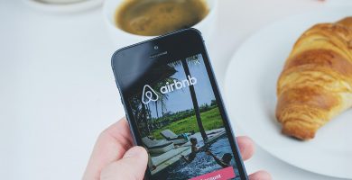 Tá leas thionscal na turasóireachta curtha chun cinn ar leas daoine gan dídean