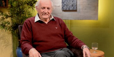 Iarchomhairleoir contae agus iarchathaoirleach Údarás na Gaeltachta, Pádraig Ó Dochartaigh, ar shlí na fírinne