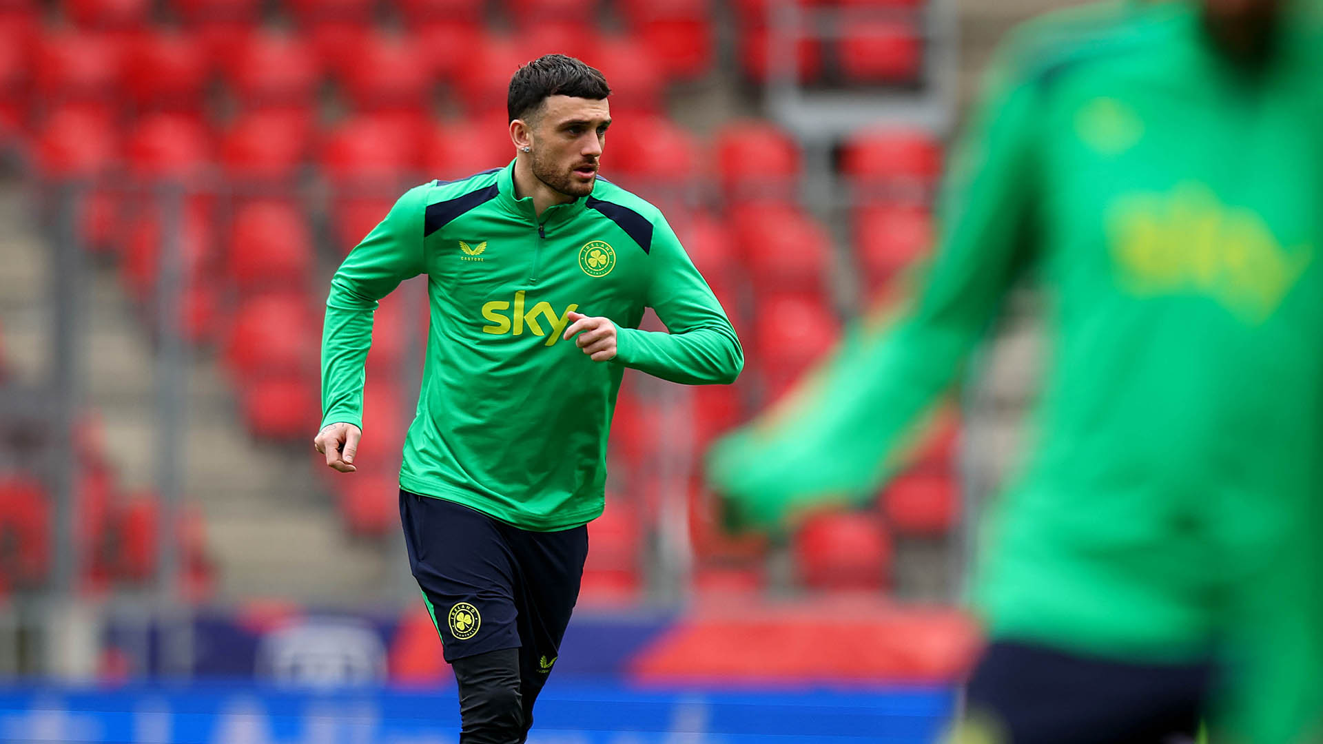 Gaisce eile ó Troy Parrott ag teastáil más leis na hÉireannaigh teacht slán ó Phrág