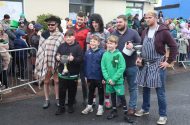GAILEARAÍ: Ceol, craic agus comhluadar ag paráid na Féile Pádraig Bhéal Átha an Ghaorthaidh