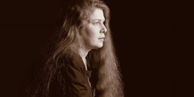 Croí agus anam Dolores Keane a theagmhaigh le do chroí agus d’anam féin