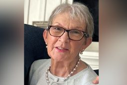 ‘Tóg gach lá mar an lá is gile’ –  file a bhí báite sa dúchas ab ea Máire Uí Ráinne