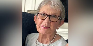 ‘Tóg gach lá mar an lá is gile’ –  file a bhí báite sa dúchas ab ea Máire Uí Ráinne