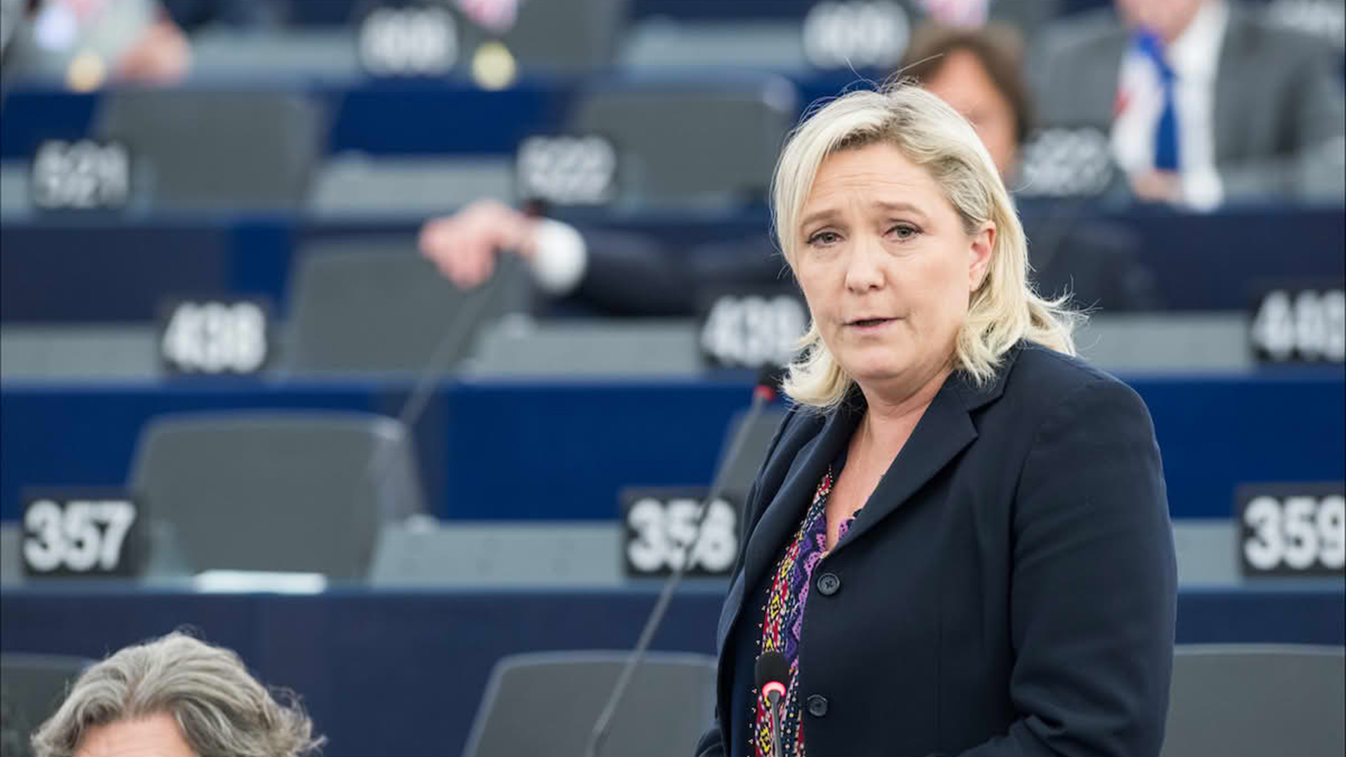 ‘Anois nó go brách’ – deis ag páirtí Le Pen dul chun cinn a dhéanamh