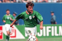 An t-amhrán Gaeilge a cumadh d’fhoireann sacair na hÉireann an uair dheireanach ag Corn an Domhain i SAM